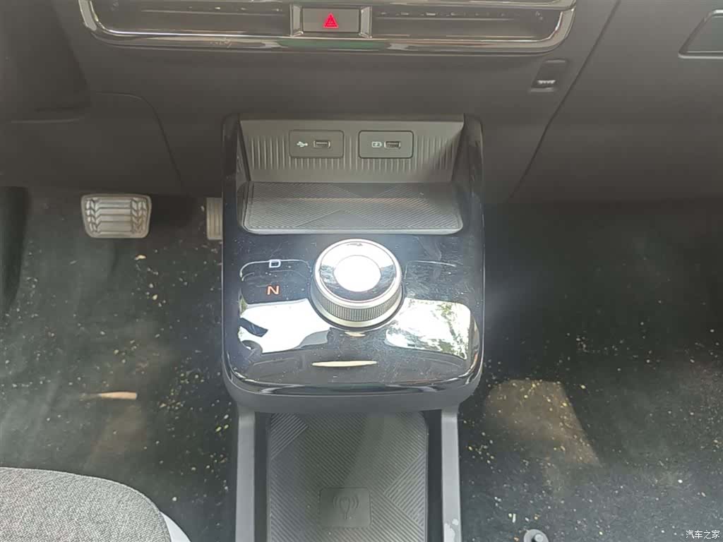 Geely E, 2024 14