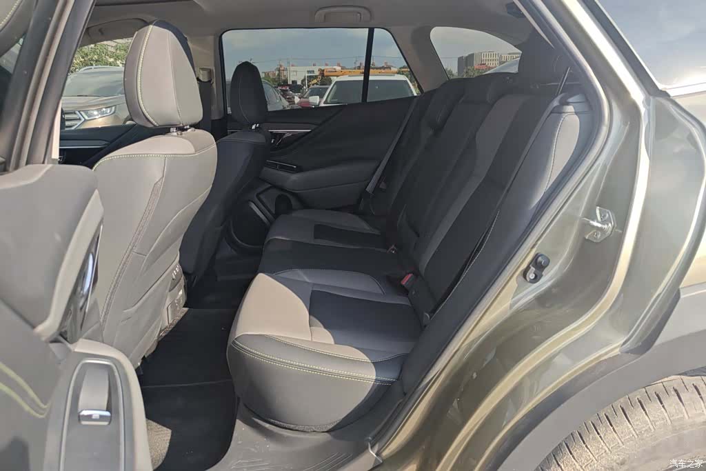 Subaru Outback, 2022 11