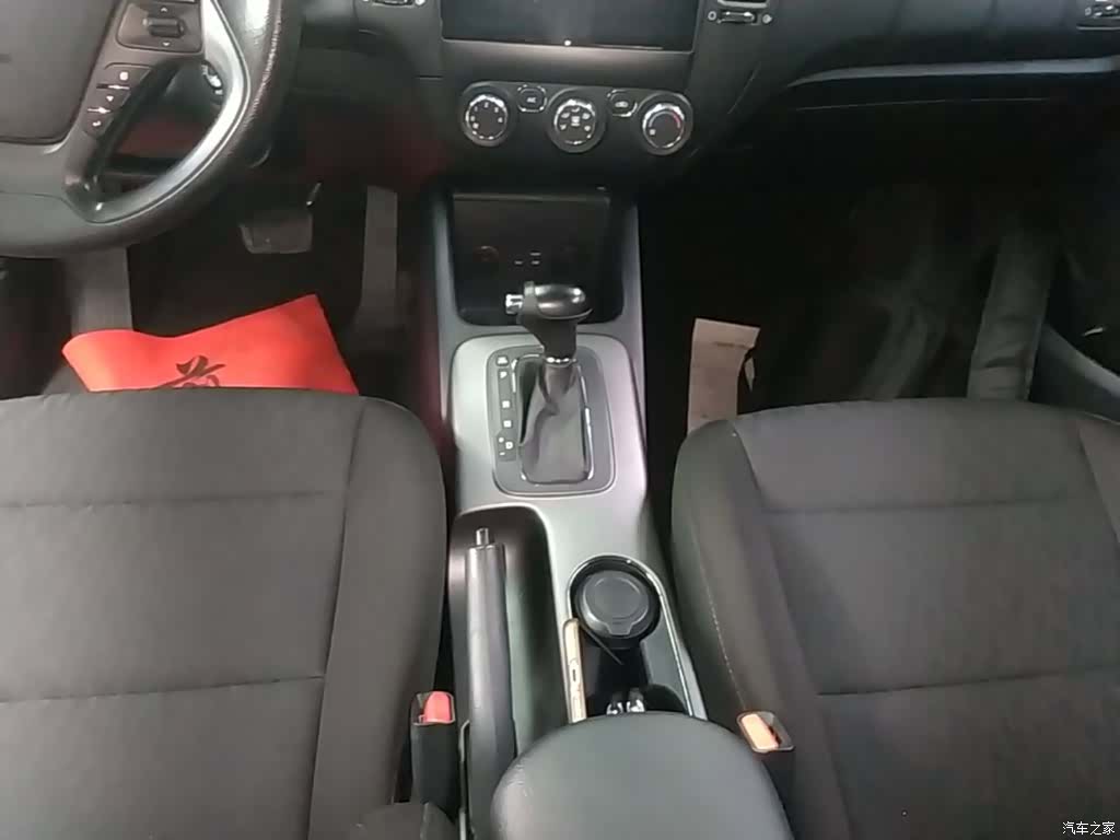 Kia K3, 2015 14