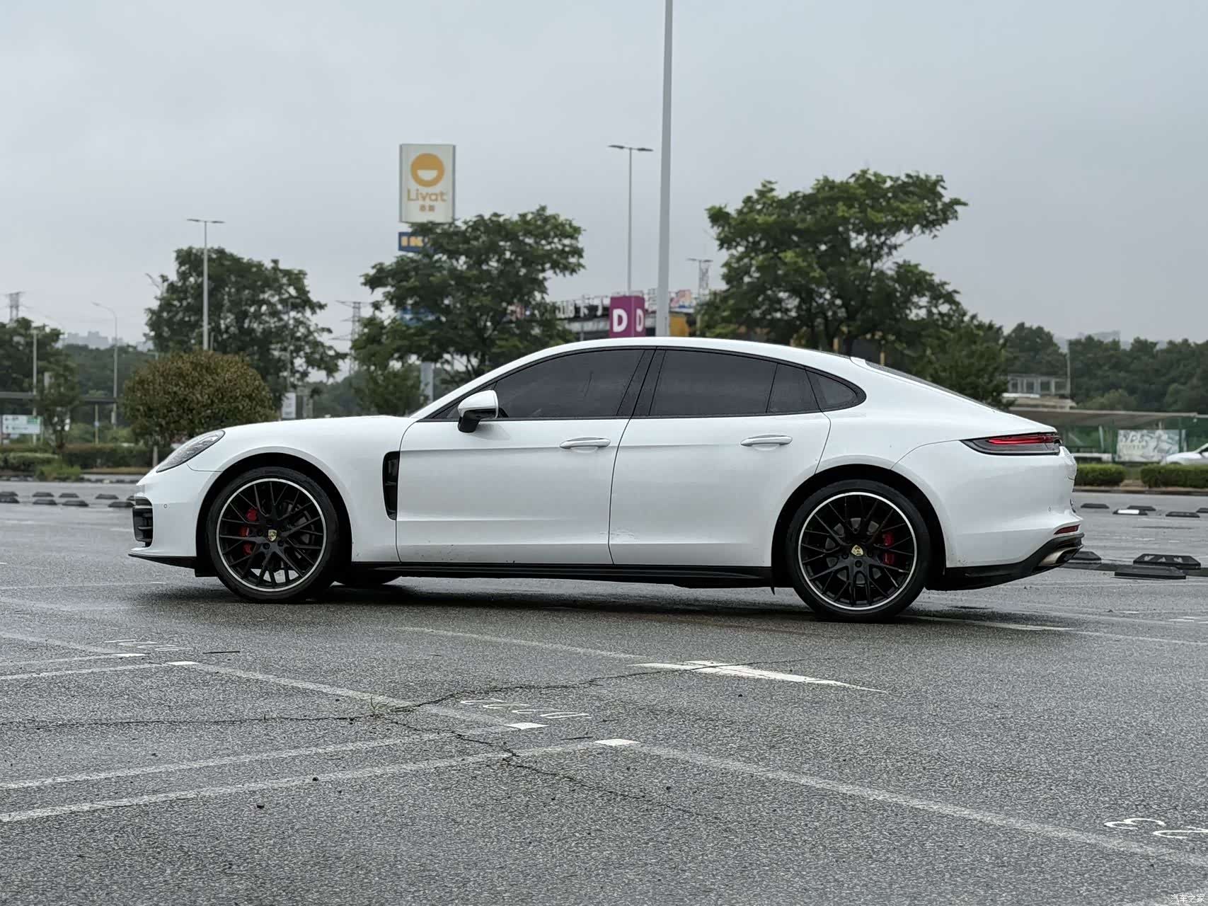 Porsche Panamera, 2022 все фото