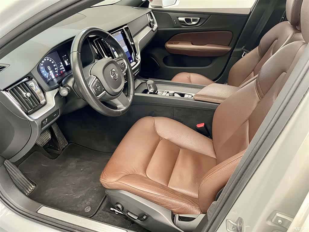 Volvo S60, 2022 6
