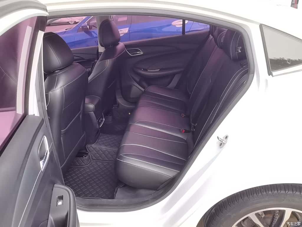 Roewe i5, 2021 13