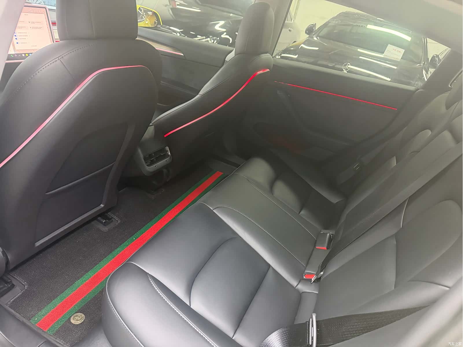 Tesla Model 3, 2023 13