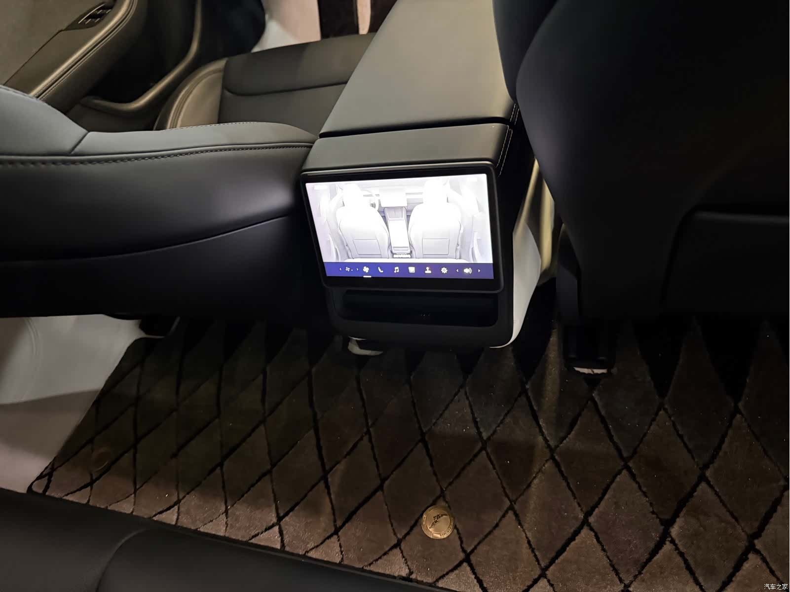 Tesla Model 3, 2024 8