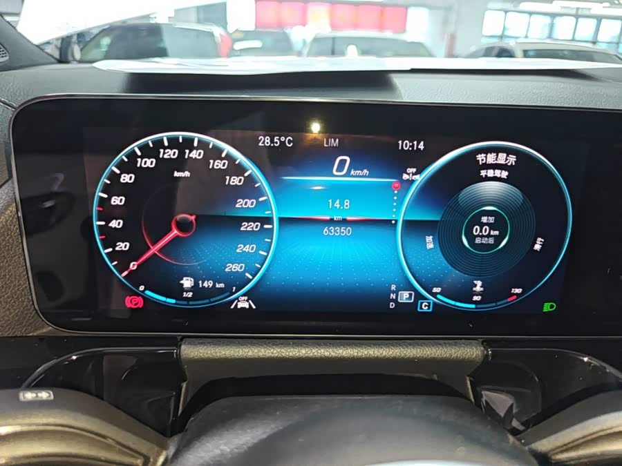 Mercedes-Benz GLA 2023, фото 12
