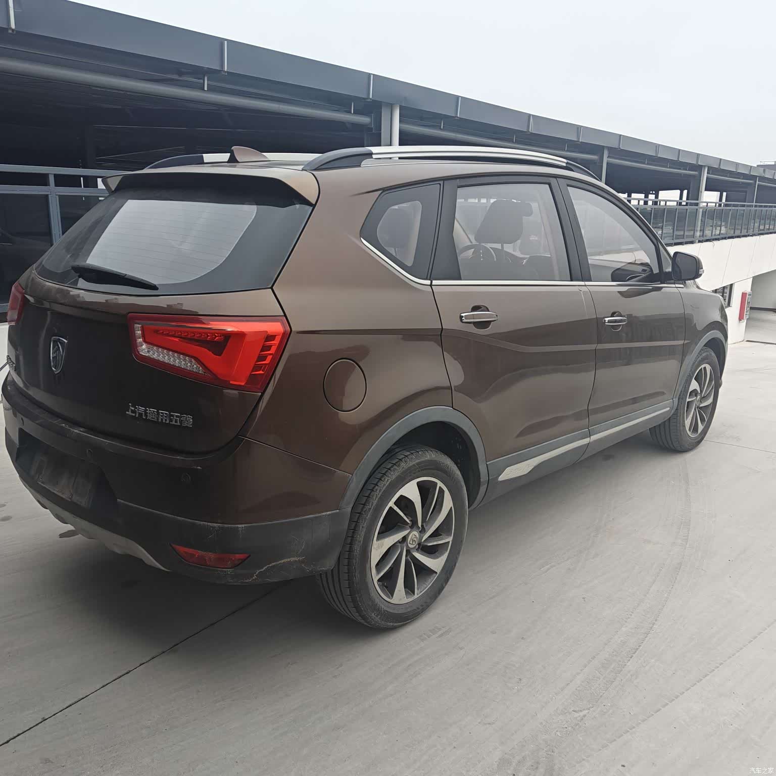 Wuling 560, 2015 3