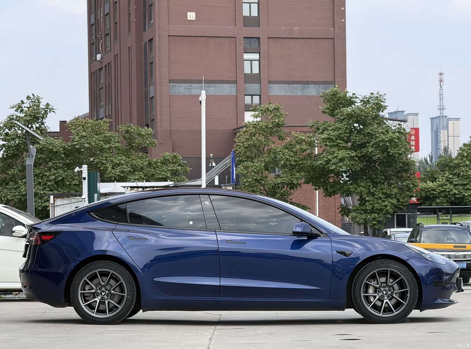 Tesla Model 3, 2021 все фото