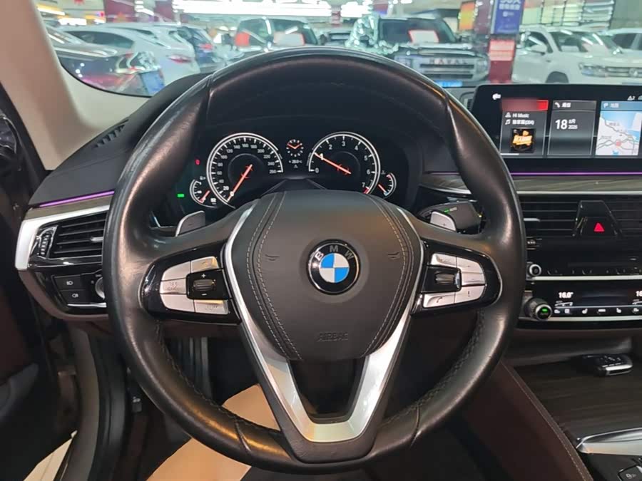 BMW 5 Series 2018, фото 11