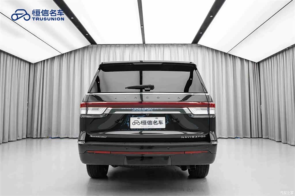 Lincoln Navigator, 2024 6
