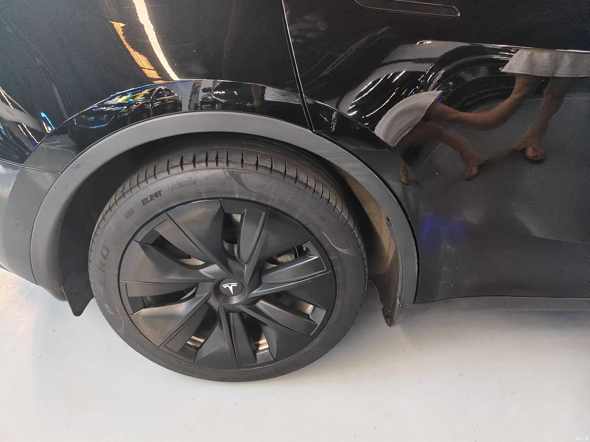 Tesla Model Y, 2022 19