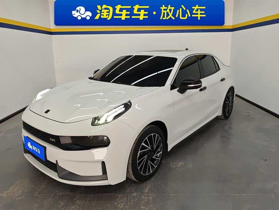 Lynk & Co 03 Lynk & Co 03