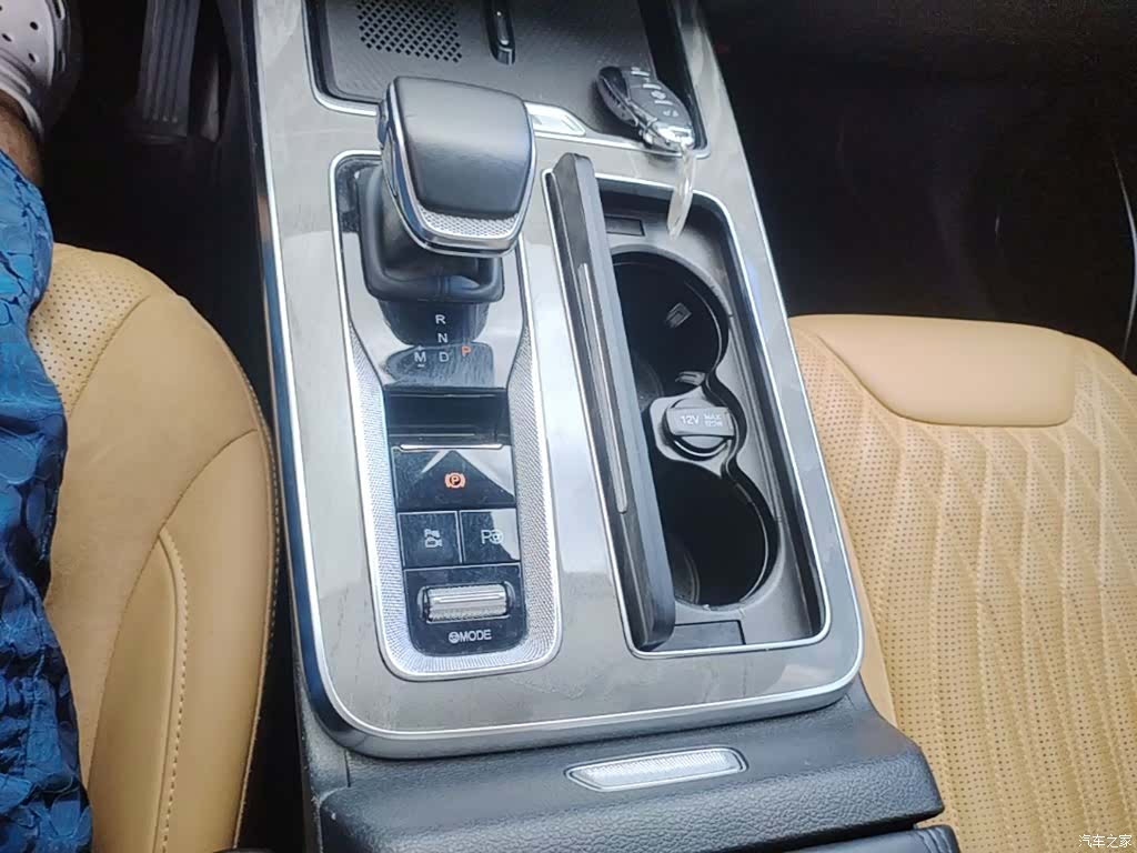 Hongqi HS5, 2023 14