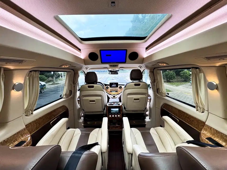 Mercedes-Benz V-class