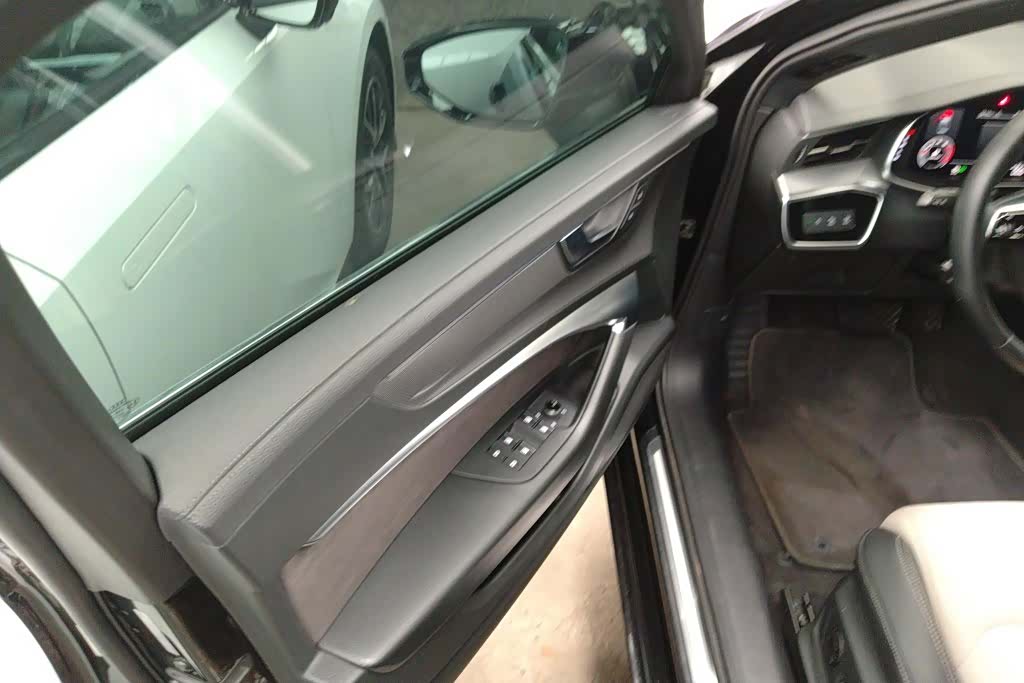 Audi A6L, 2019 7