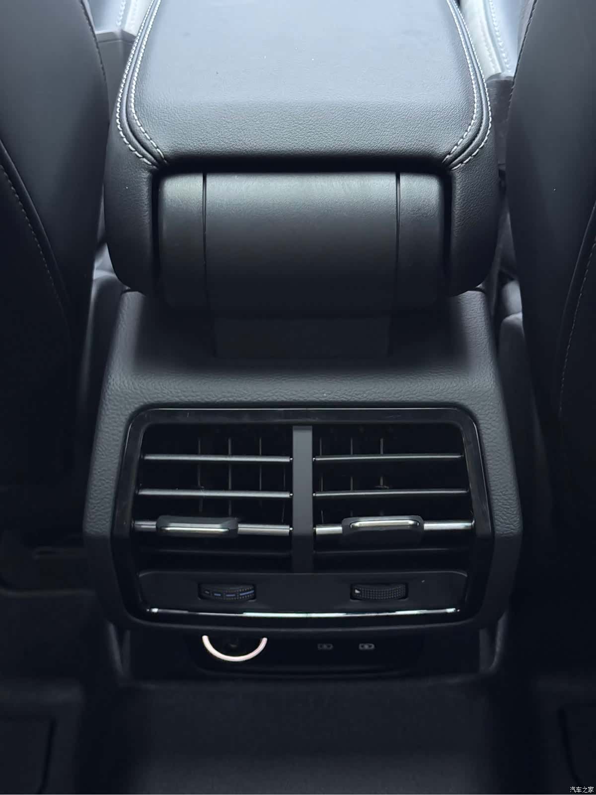 Audi Q3, 2025 13