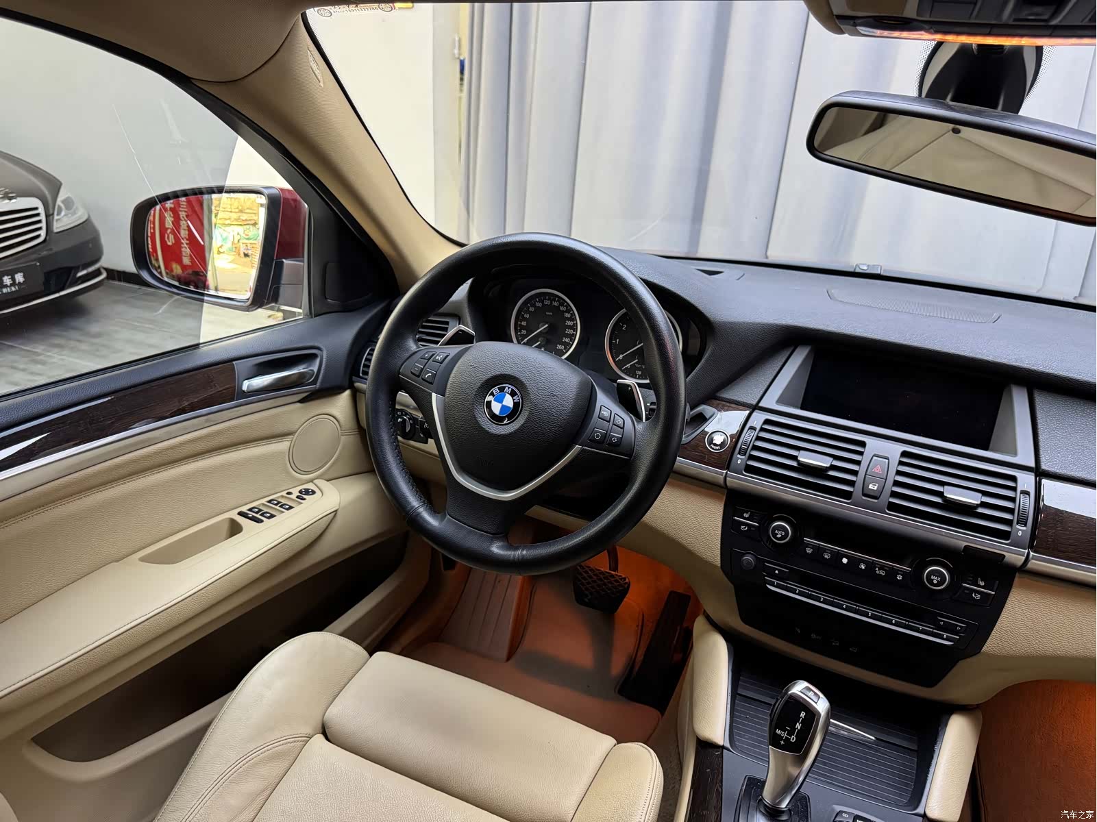 BMW X6, 2011 9