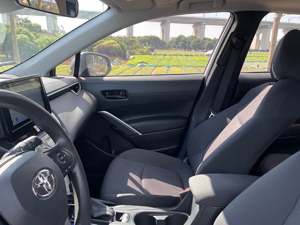 Toyota Corolla Sharp amplifier