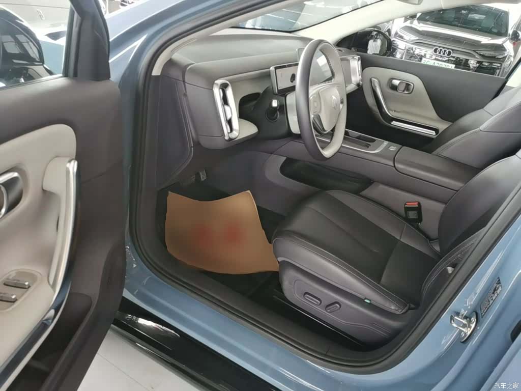 Leapmotor B01, 2025 16