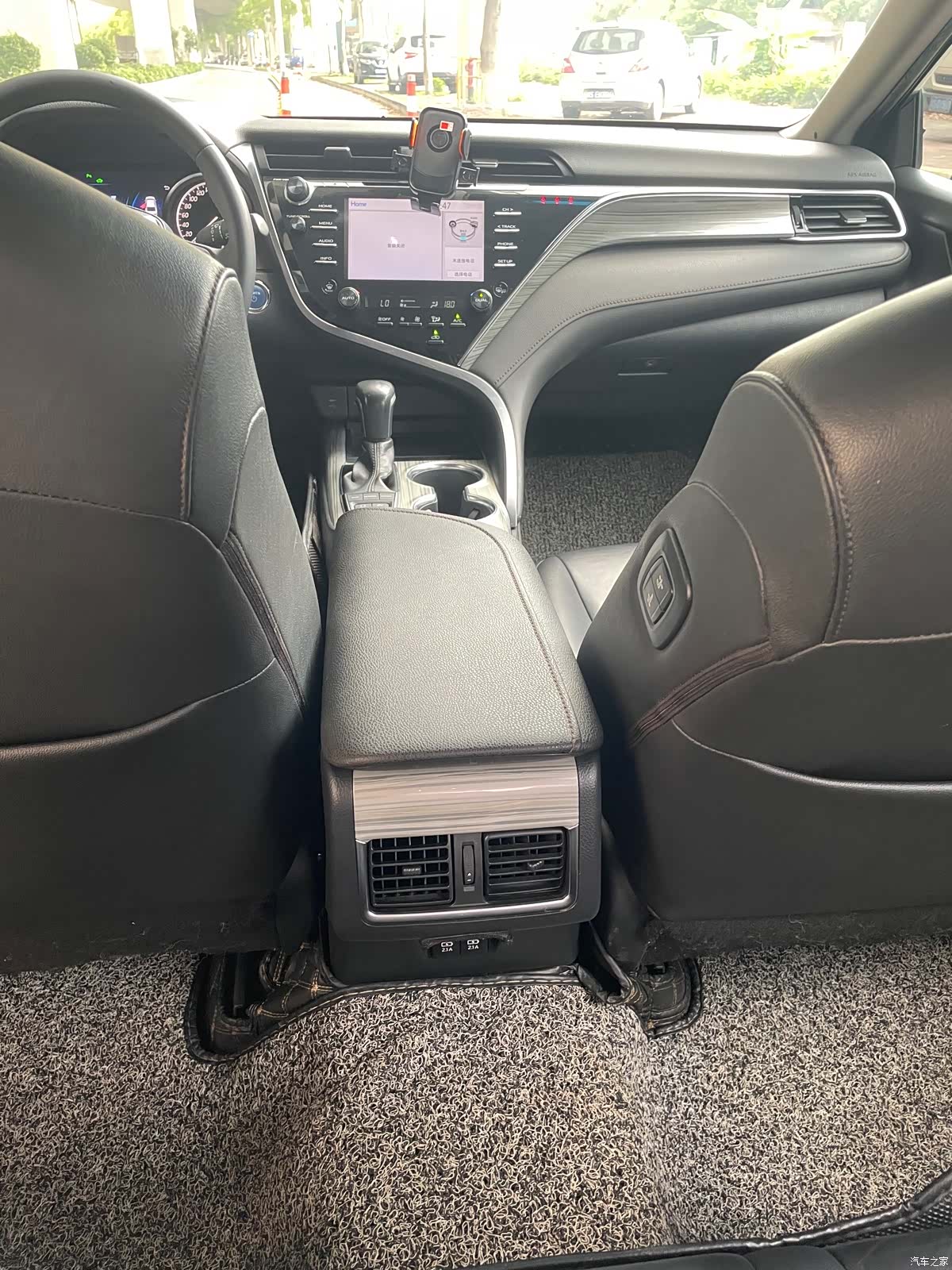Toyota Camry, 2019 8