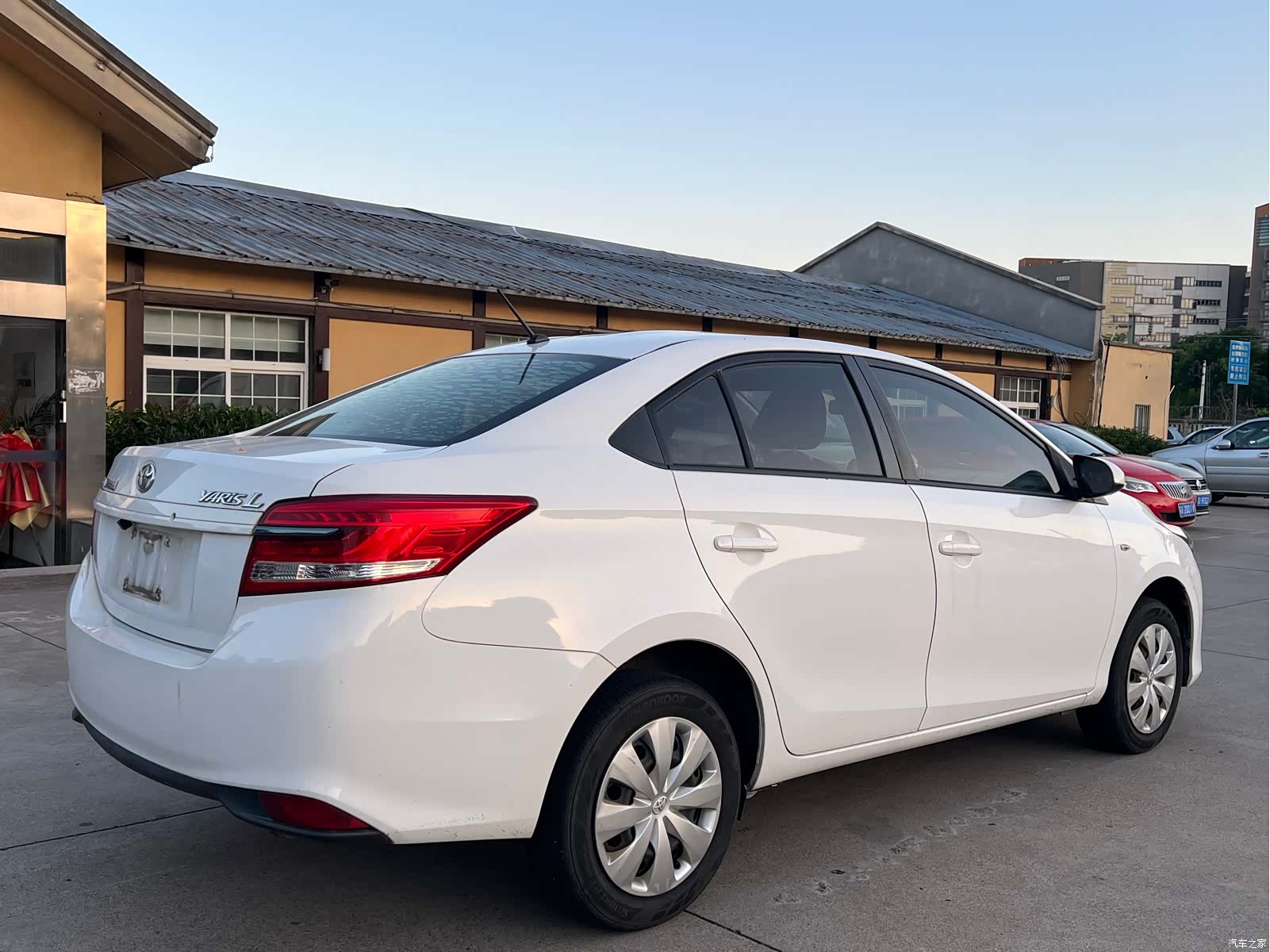 Toyota Yaris, 2017 10