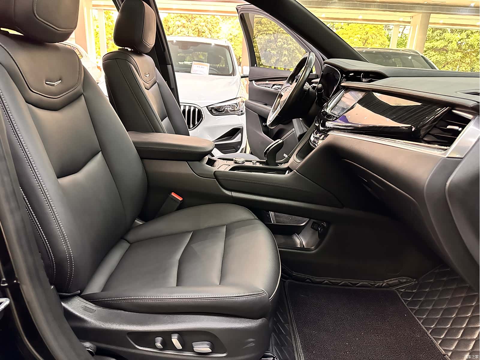 Cadillac XT6, 2022 12