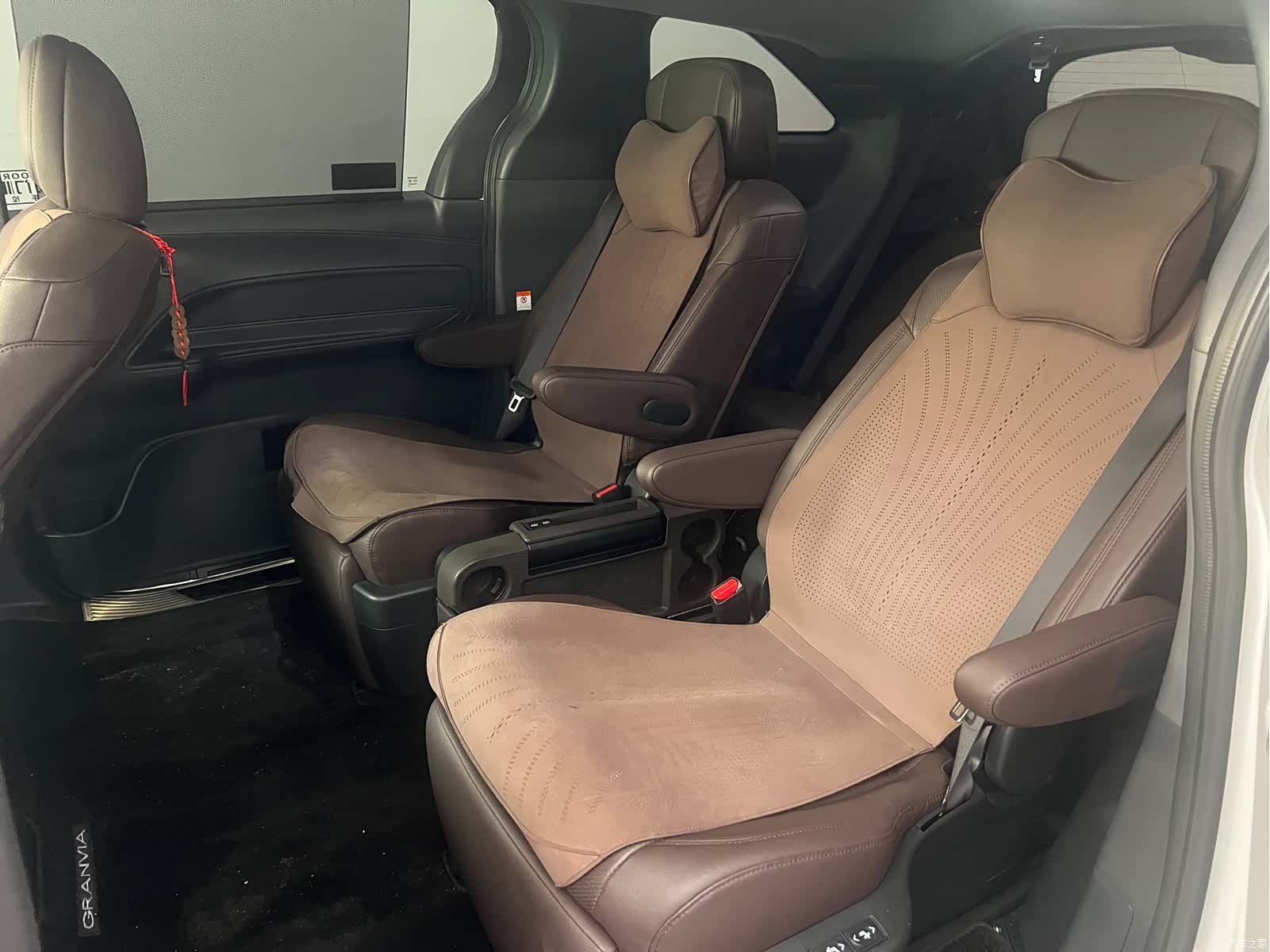 Toyota Granvia, 2023 9