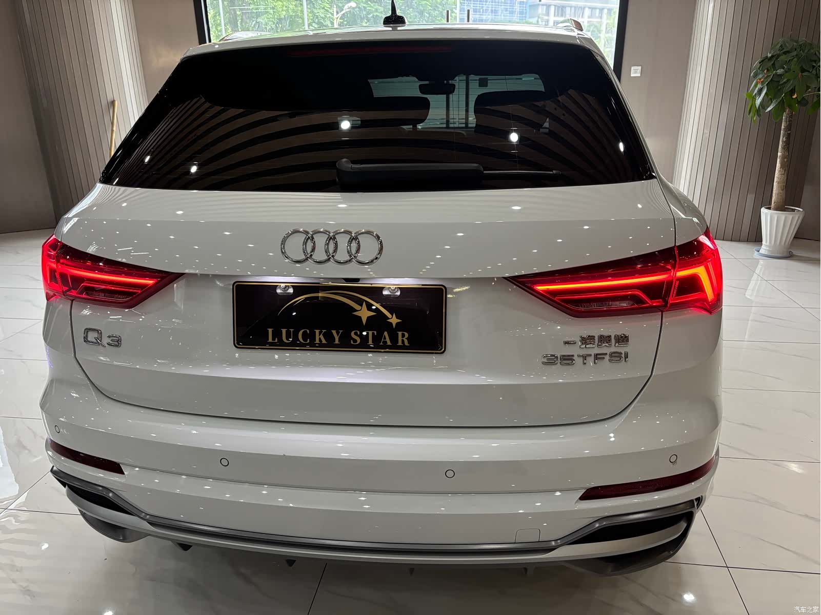 Audi Q3, 2022 4
