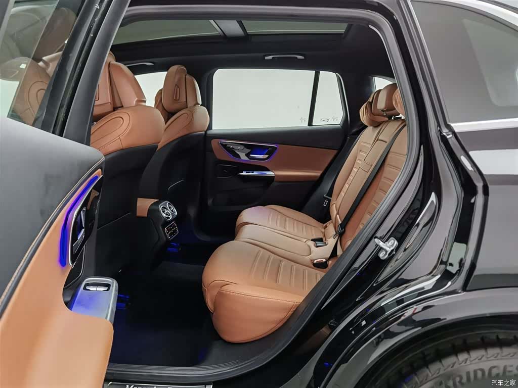Mercedes-Benz GLC, 2023 15
