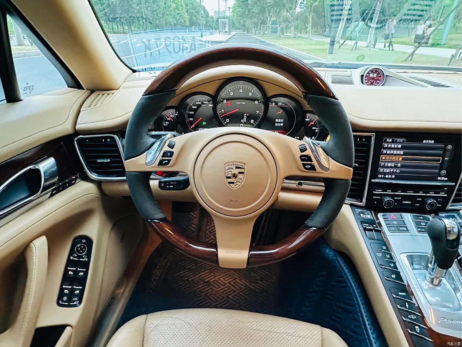 Porsche Panamera, 2011 11