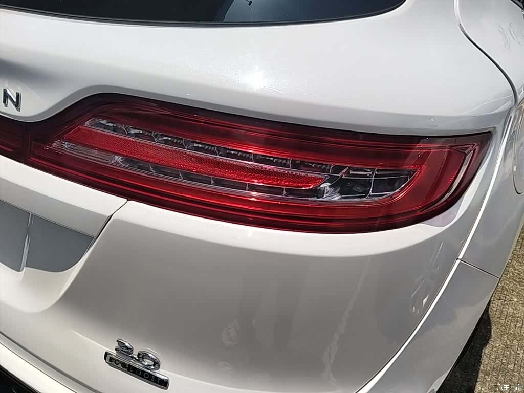 Lincoln MKC, 2016 8
