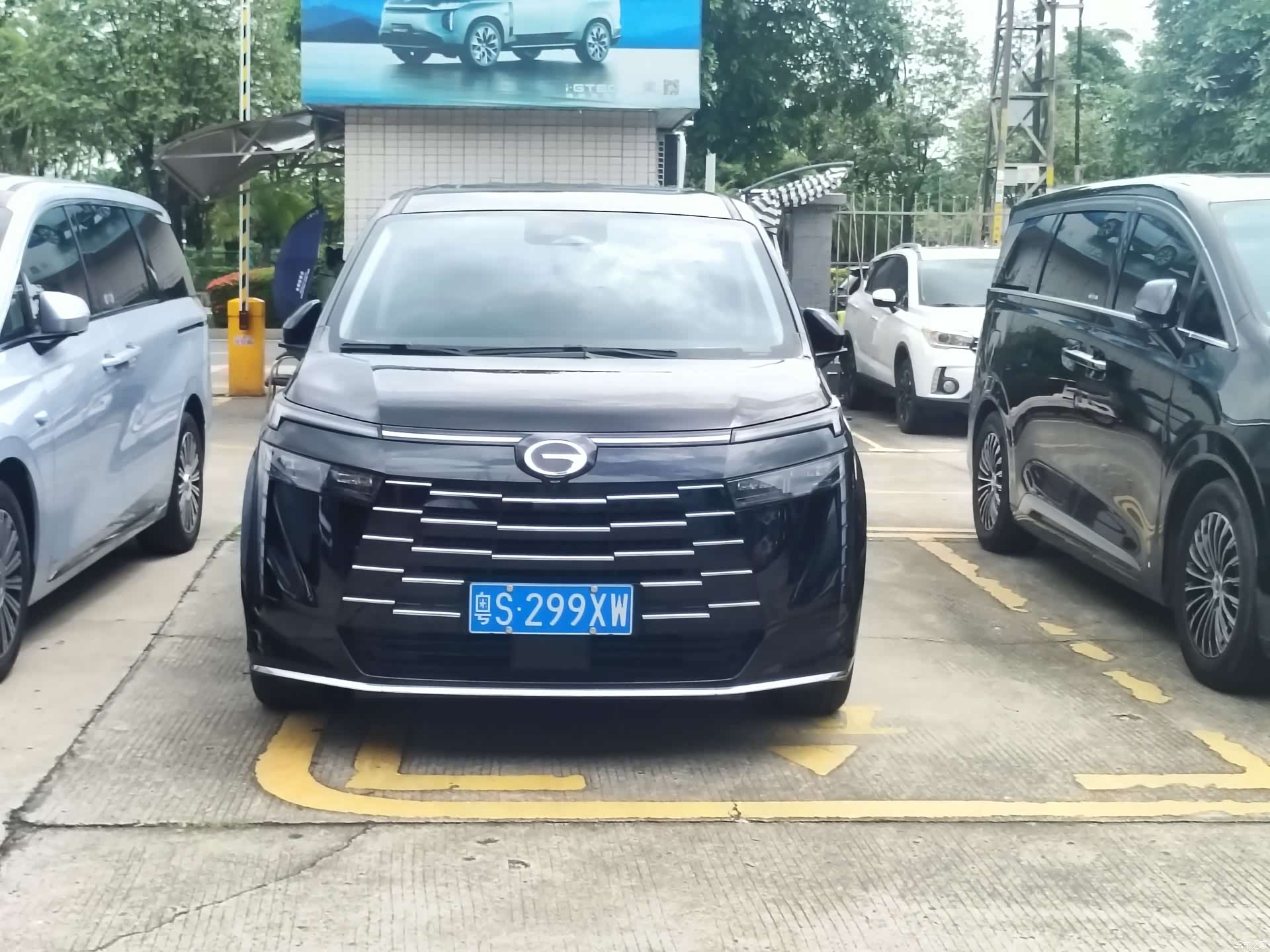 Trumpchi E8, 2024 11