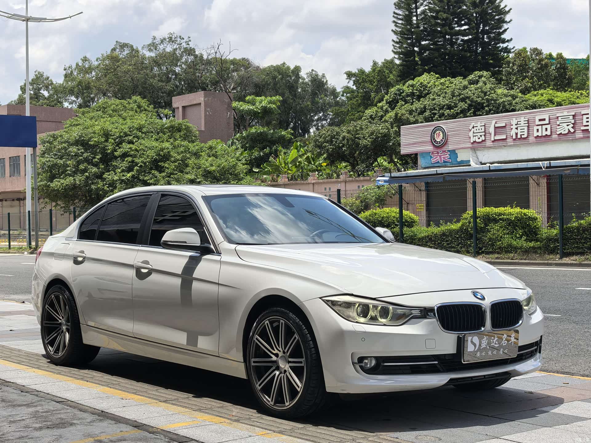 BMW 3 Series, 2013 3