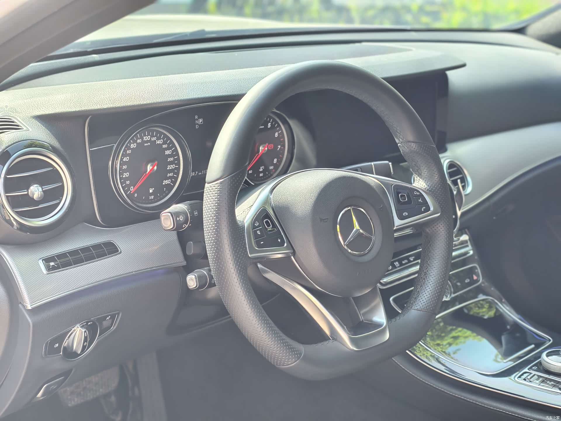 Mercedes-Benz E-Class, 2018 12