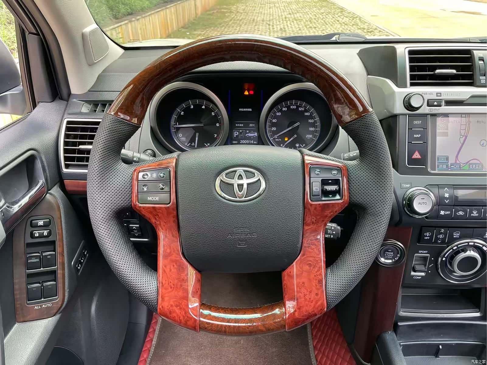 Toyota Prado, 2014 10