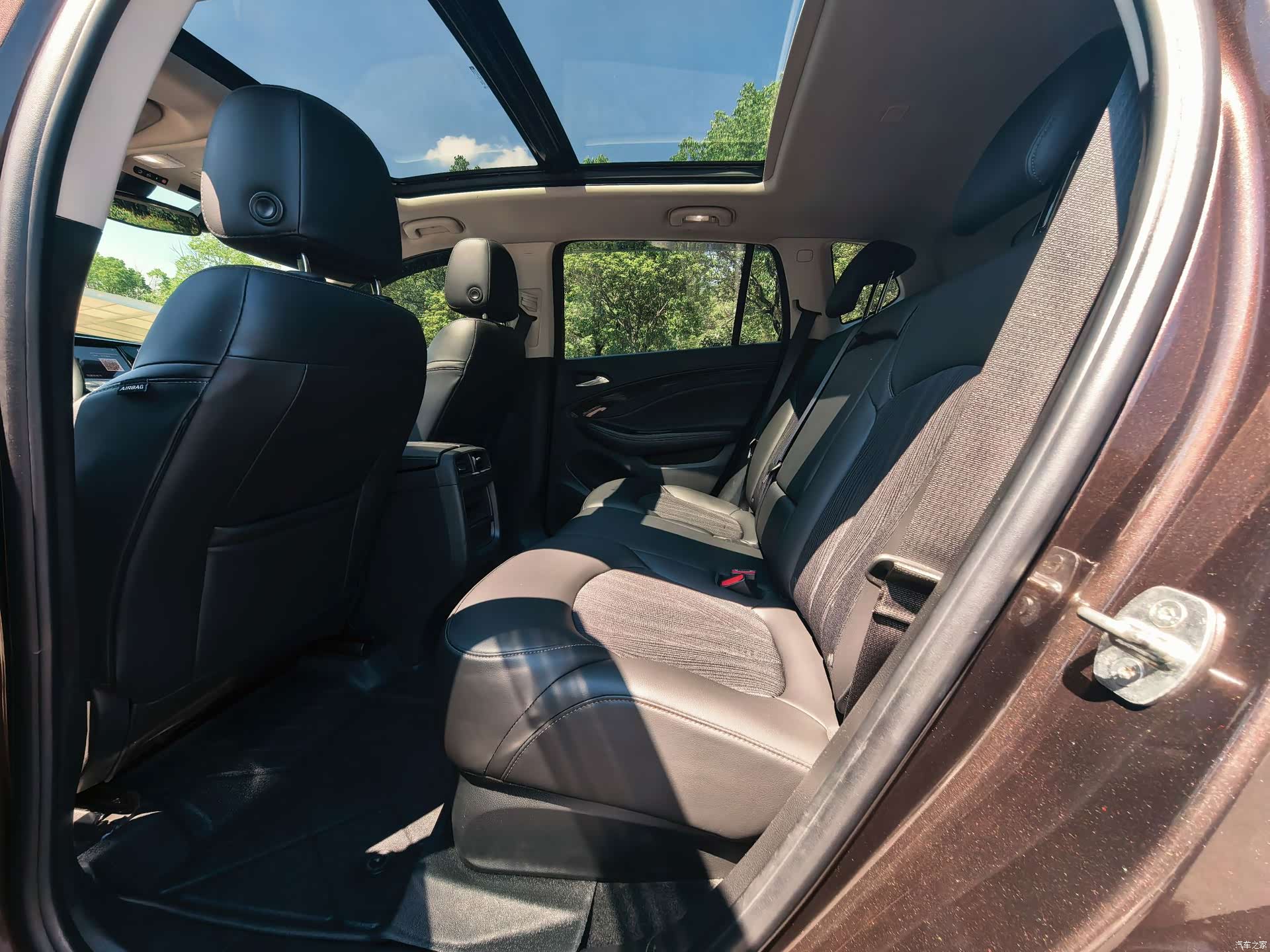 Buick Envision Plus, 2020 3