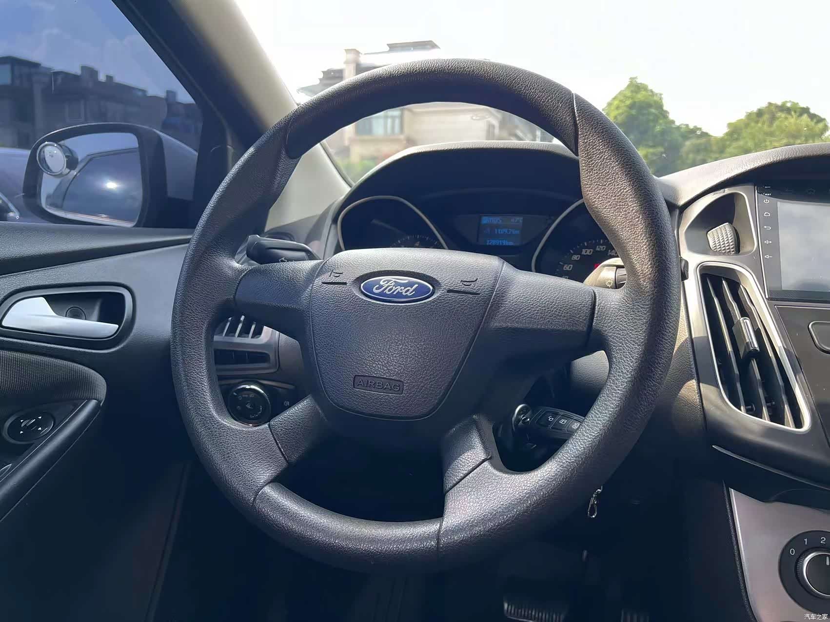 Ford Focus, 2012 12