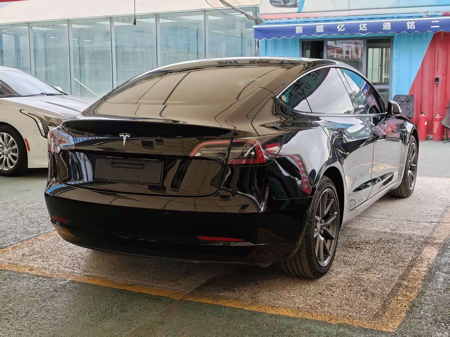 Tesla Model 3, 2021 9