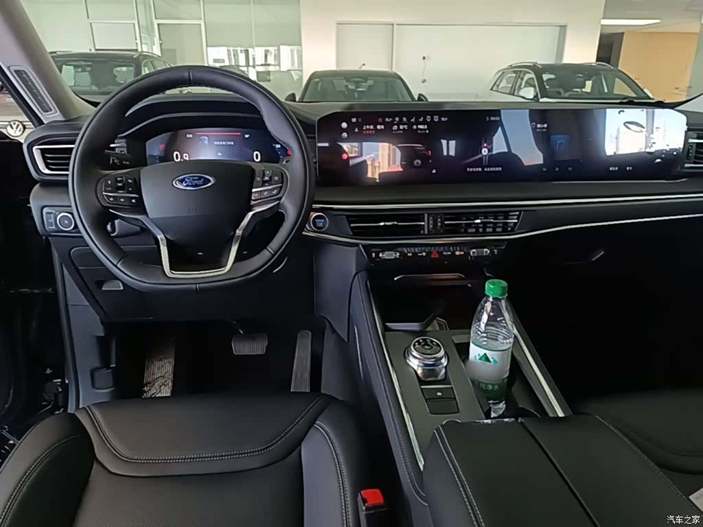 Ford Explorer, 2025 10