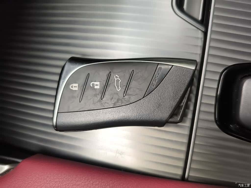 Lexus RX, 2024 9