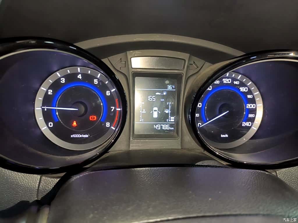 Changan CS15, 2017 12
