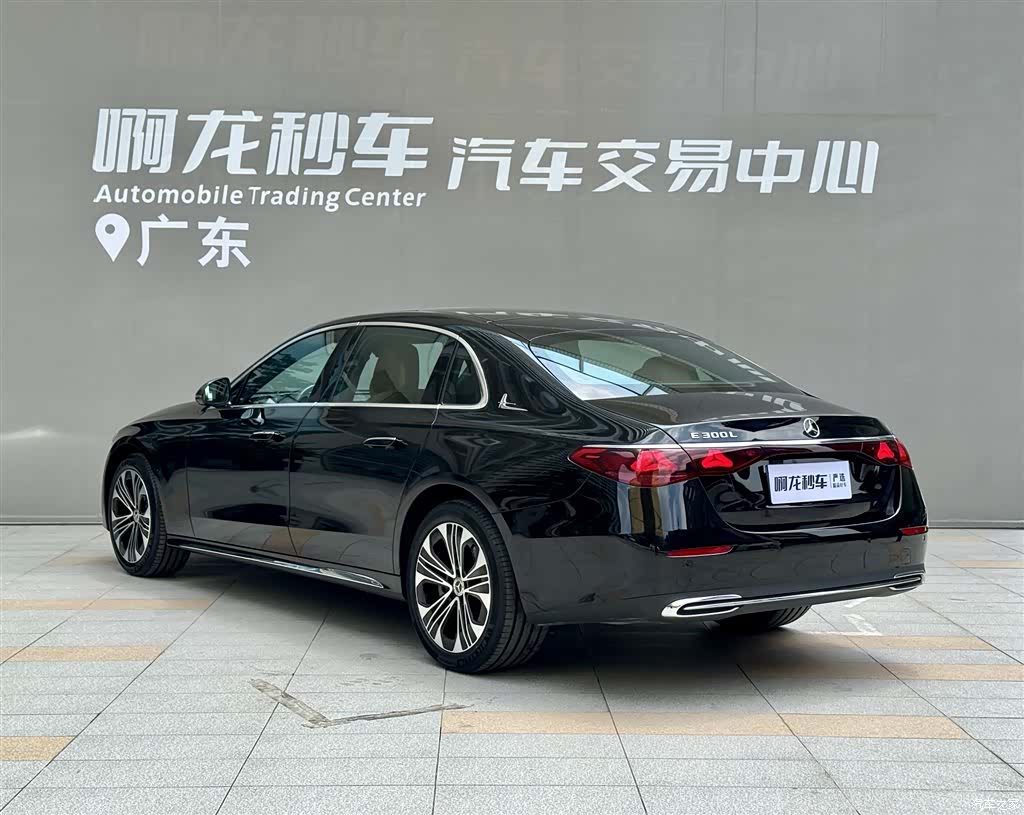 Mercedes-Benz E-Class, 2025 4