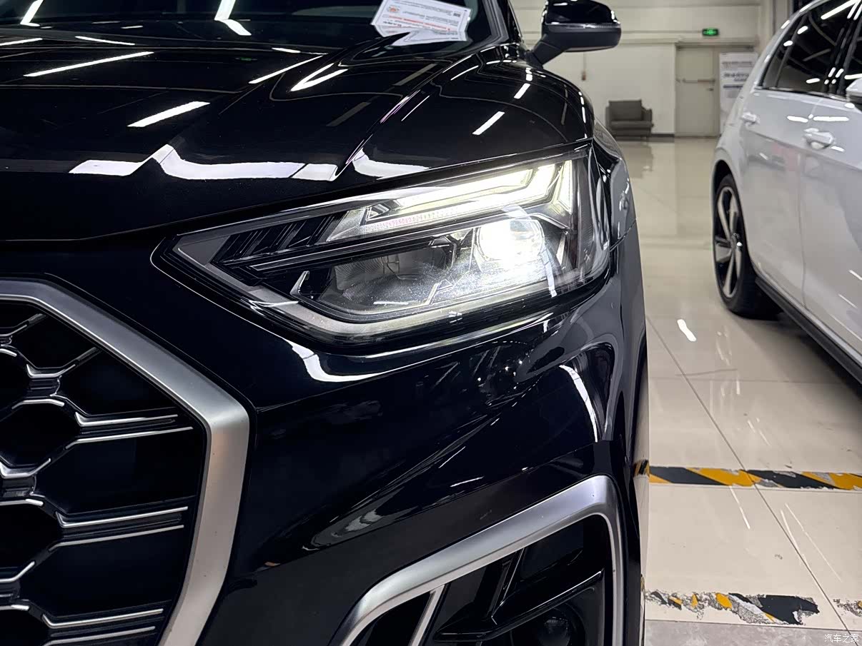 Audi Q5L, 2022 10