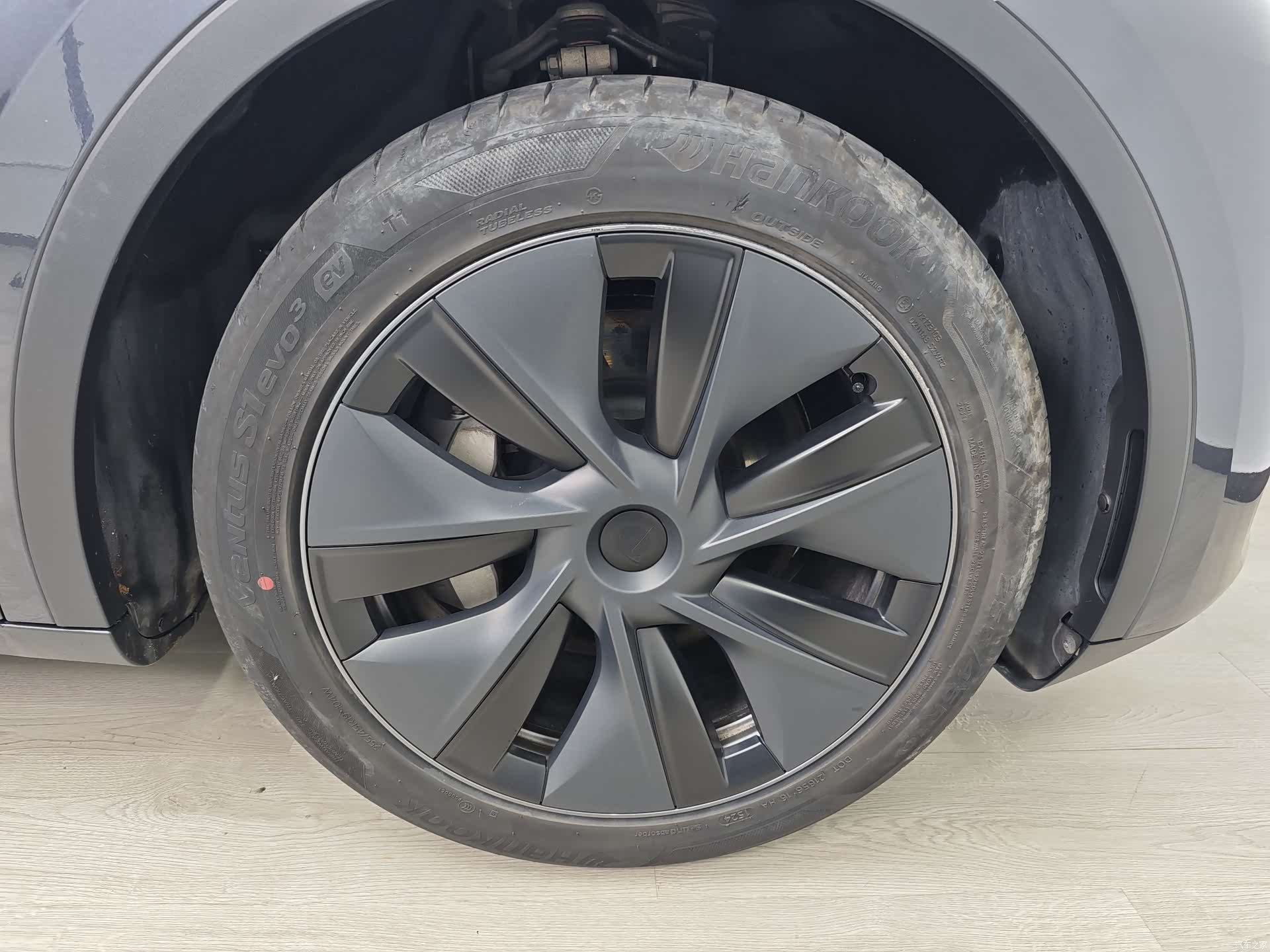 Tesla Model Y, 2024 56