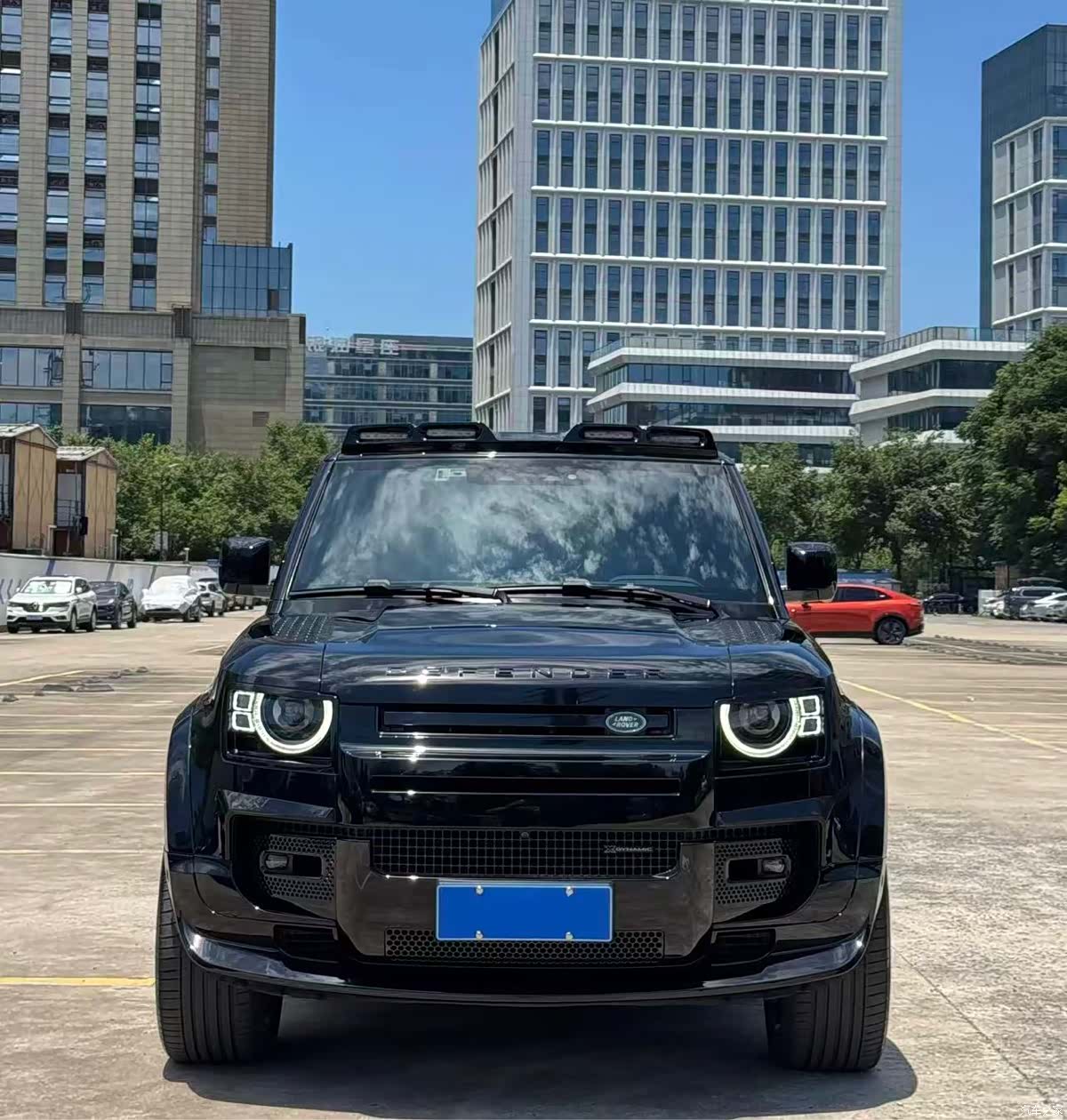 Land Rover Defender