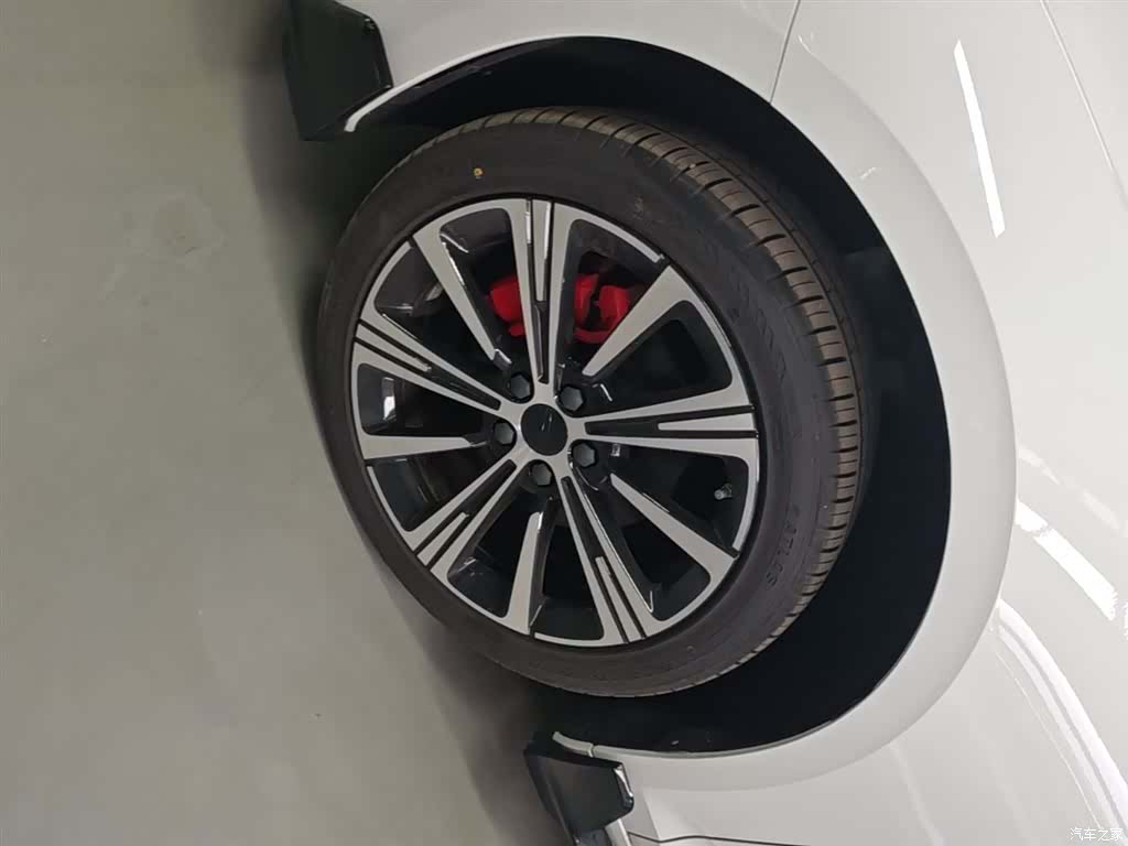 Geely Preface, 2026 23