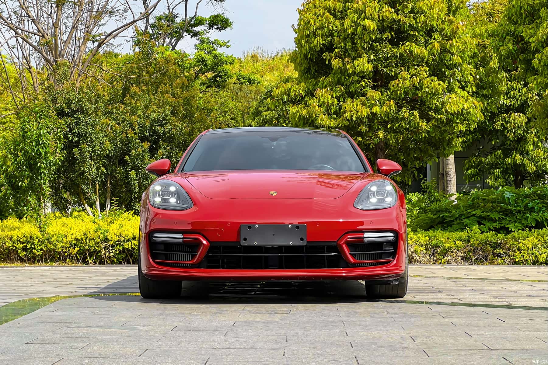 Porsche Panamera, 2022 2