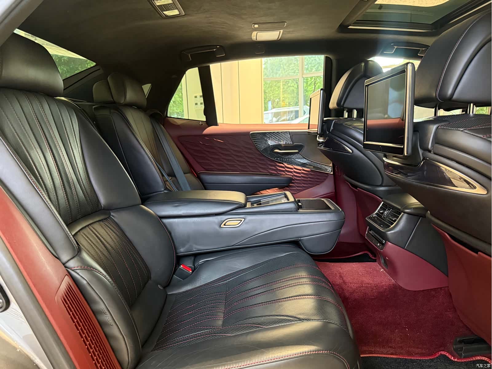 Lexus LS, 2019 12
