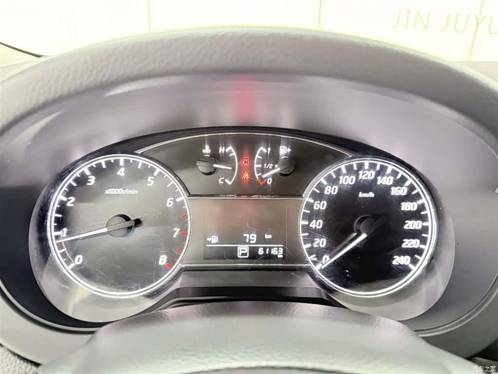 Nissan Tiida, 2018 9