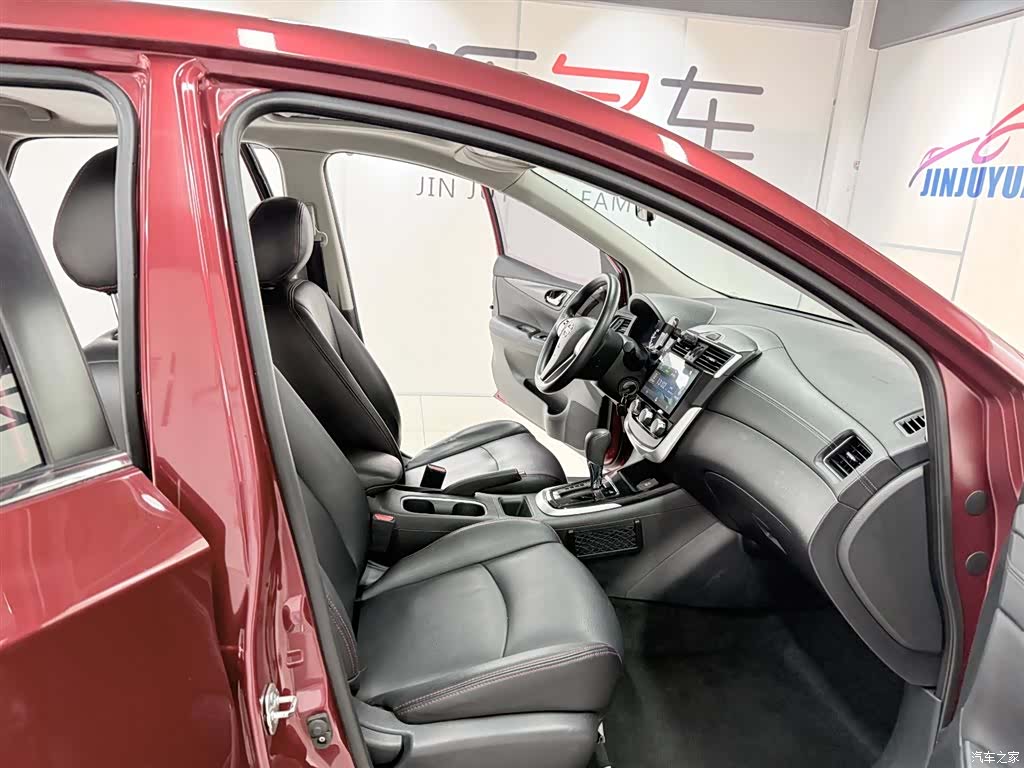 Nissan Tiida, 2018 16