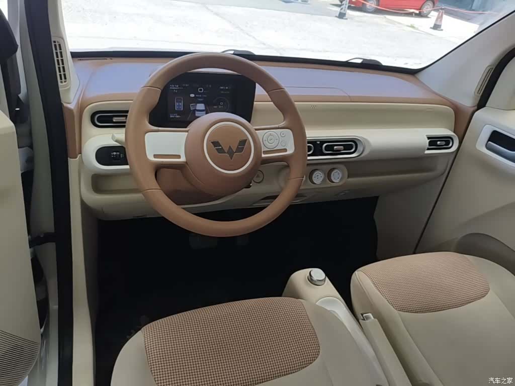 Wuling MINIEV, 2025 10